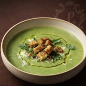 Velouté de petits pois à la menthe fraîche